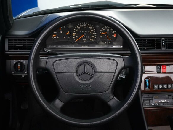 1994 Mercedes-Benz E-Класс 320 5-speed I (W124), серый, 4600077 рублей - вид 18