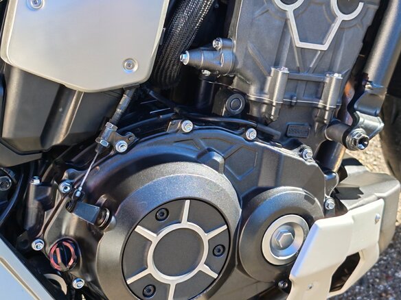 2019 Honda CB 1000R, серый, 990000 рублей - вид 5