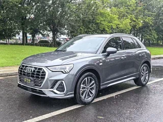 2022 Audi Q3 35 TFSI II (F3), серый, 2560000 рублей, вид 2