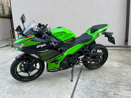 2020 Kawasaki Ninja 400, зелёный, 650000 рублей, вид 4