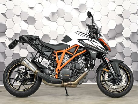 2018 KTM 1290 Super Duke R, белый, 899000 рублей, вид 3