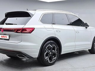 2026 Volkswagen Touareg III Рестайлинг, белый, 10068069 рублей, вид 2