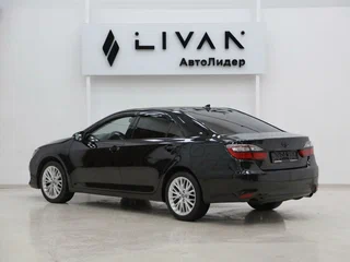 2017 Toyota Camry VII (XV50) Рестайлинг 2, чёрный, 1885000 рублей, вид 2