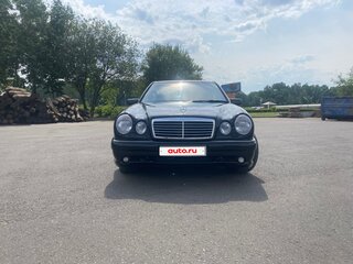 1997 Mercedes-Benz E-Класс 240 II (W210, S210), чёрный, 800000 рублей, вид 3