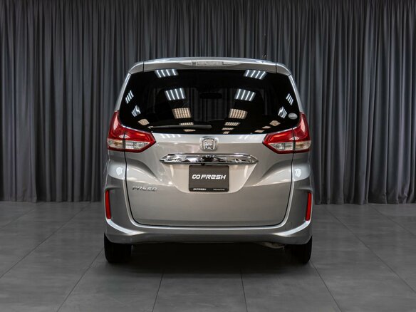2019 Honda Freed II, серый, 1739000 рублей - вид 3