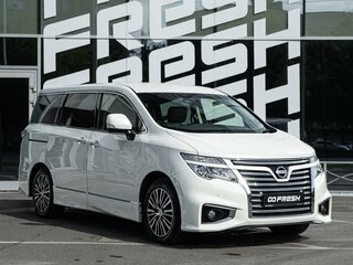 2018 Nissan Elgrand III (E52) Рестайлинг, белый, 2900000 рублей, вид 1