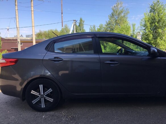 2012 Kia Rio 5-speed III, серый, 750000 рублей - вид 4