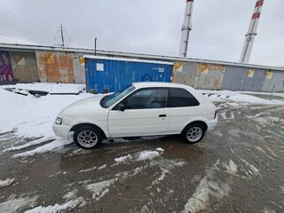 1997 Toyota Corsa V (L50), белый, 135000 рублей, вид 2