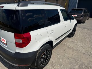 2012 Skoda Yeti I, белый, 850000 рублей, вид 3