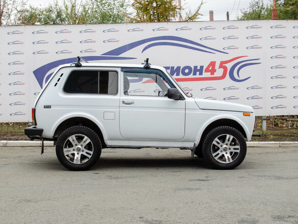 2010 Lada (ВАЗ) 2121 (4x4) Фора I Рестайлинг, белый, 250000 рублей - вид 7