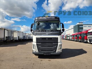 2017 Volvo FH, белый, 6250000 рублей, вид 3