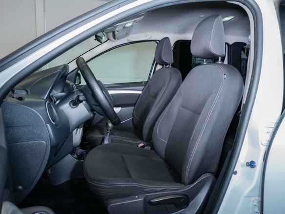 2017 Nissan Terrano III (D10), белый, 980000 рублей - вид 9