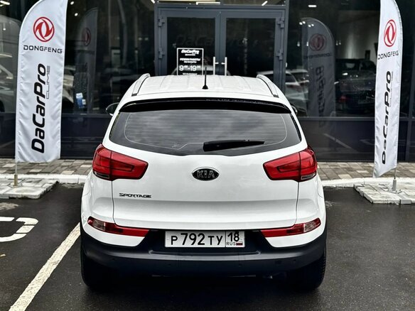 2015 Kia Sportage III Рестайлинг, белый, 1350000 рублей - вид 4