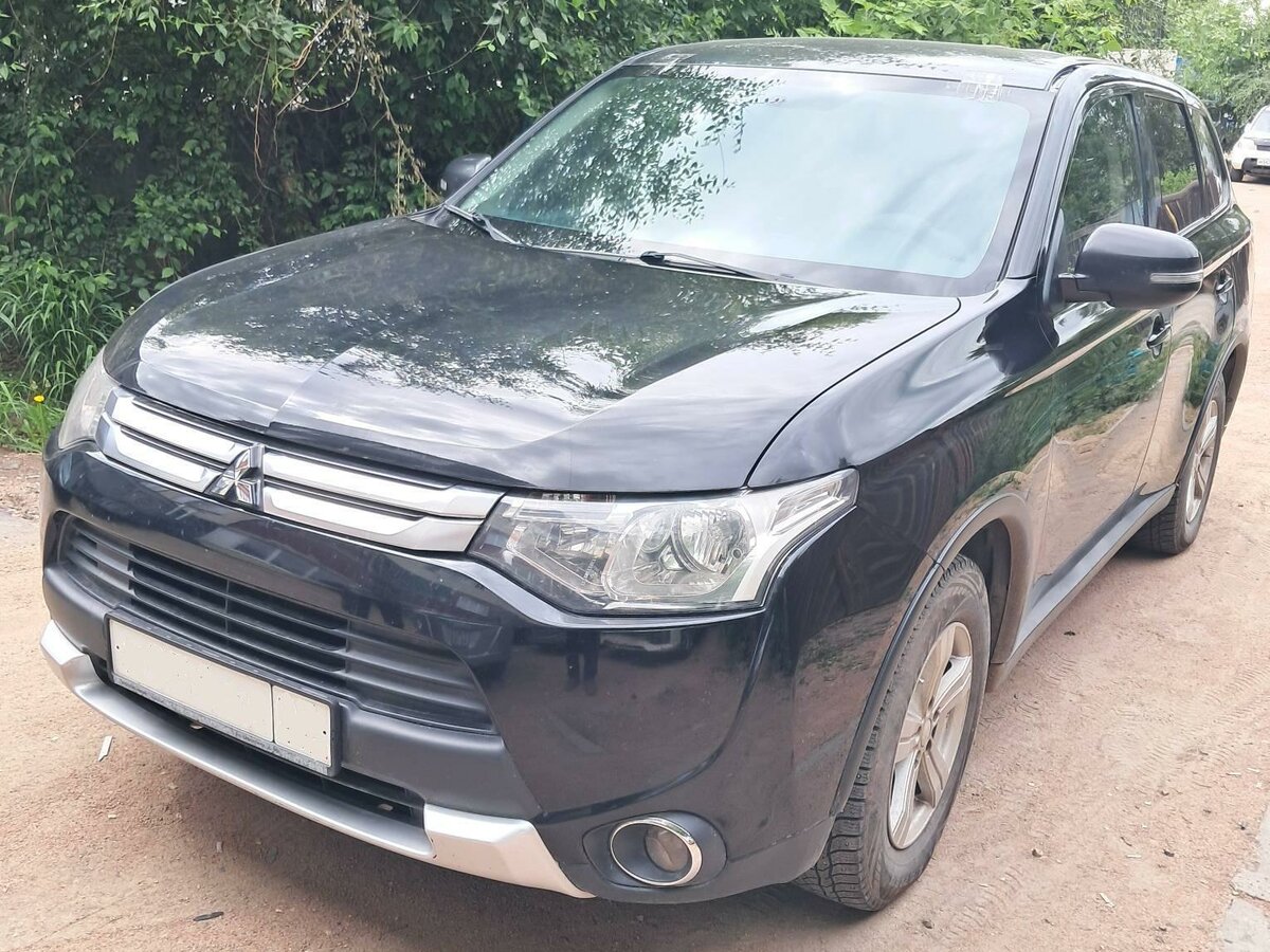 Открыть фотографии: Mitsubishi Outlander III