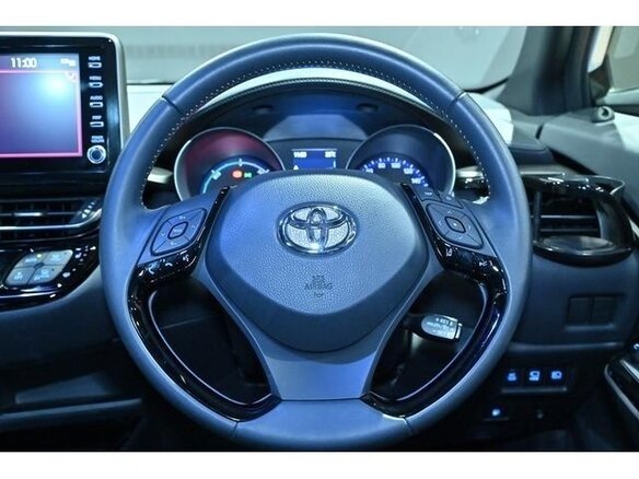 2023 Toyota C-HR I Рестайлинг, белый - вид 27