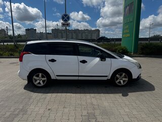 2009 Peugeot 5008 I, белый, 550000 рублей, вид 4