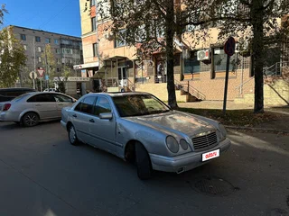 1997 Mercedes-Benz E-Класс 230 II (W210, S210), серебристый, 175000 рублей, вид 3