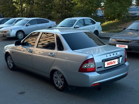 2017 Lada (ВАЗ) Priora I Рестайлинг, серебристый, 395000 рублей, вид 4