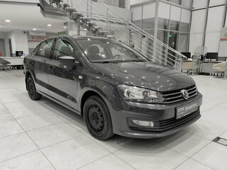 2018 Volkswagen Polo V Рестайлинг, серый, 820000 рублей, вид 3
