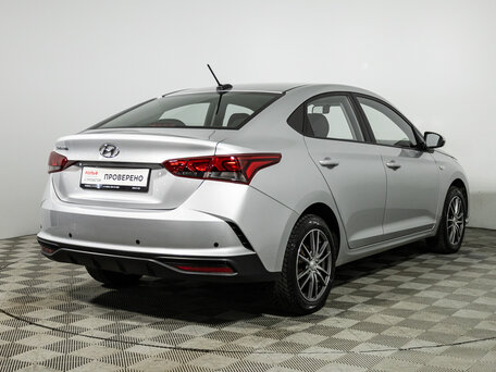 2021 Hyundai Solaris II Рестайлинг, серый, 1569700 рублей, вид 5