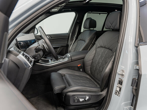 2025 BMW X5 40d IV (G05/G18) Рестайлинг, серый, 12990000 рублей - вид 15