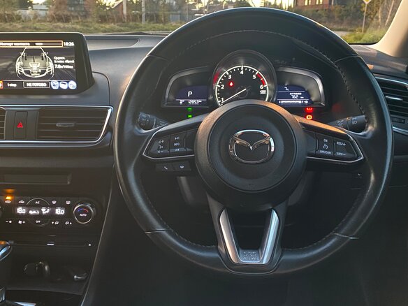 2016 Mazda Axela III Рестайлинг, серый, 1450000 рублей - вид 13