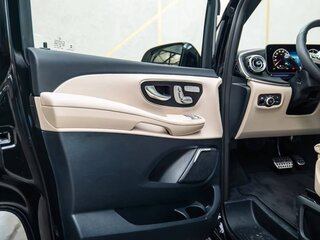 2026 Mercedes-Benz V-Класс Long 300 d длинный III (W447) Рестайлинг 2, чёрный, 13700000 рублей, вид 5