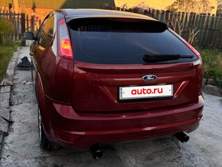2010 Ford Focus II Рестайлинг, красный, 700000 рублей, вид 5
