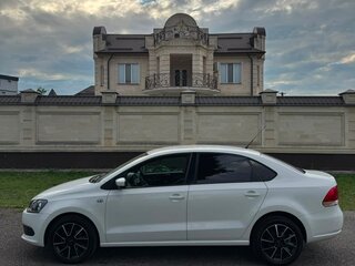 2012 Volkswagen Polo V, белый, 840000 рублей, вид 3