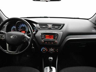 2014 Kia Rio 4-speed III, чёрный, 840000 рублей, вид 5