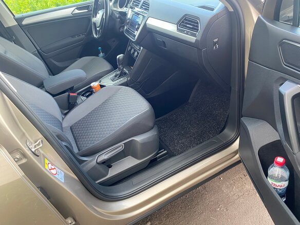 2017 Volkswagen Tiguan II, бежевый, 1999000 рублей - вид 16