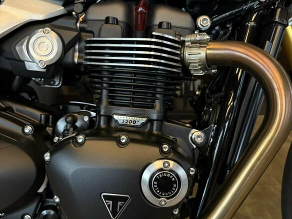 2026 Triumph Speed Twin, зелёный, 2560000 рублей - вид 14