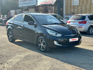 2012 Hyundai Solaris I, чёрный, 650000 рублей, вид 3