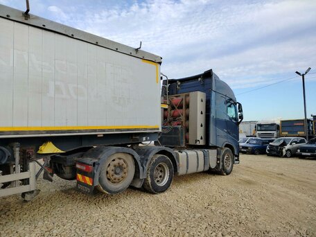 2019 Volvo FH, синий, 7607500 рублей, вид 3