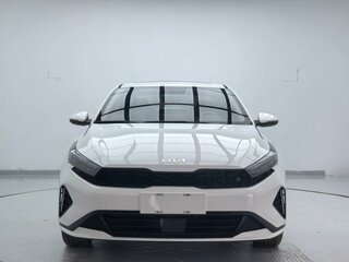 2022 Kia K3 II (China Market) Рестайлинг, белый, 1120000 рублей, вид 2