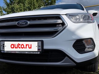 2017 Ford Kuga II Рестайлинг, белый, 1870000 рублей, вид 5