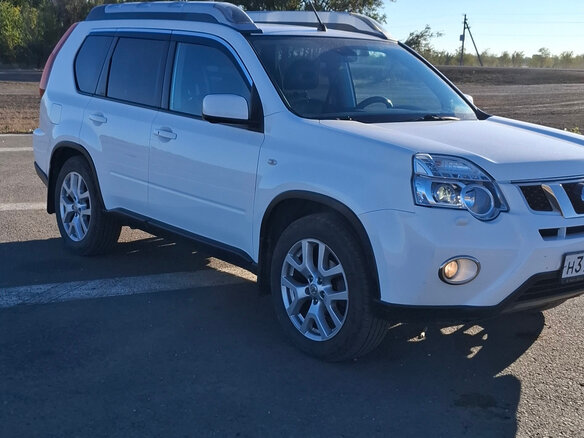 2014 Nissan X-Trail II Рестайлинг, белый - вид 4