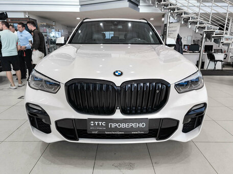 2020 BMW X5 M50d IV (G05/G18), белый, 5350000 рублей, вид 2
