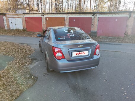 2012 Chevrolet Aveo II, серый, 450000 рублей, вид 3