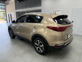 2019 Kia Sportage IV Рестайлинг, коричневый, 2080000 рублей, вид 5