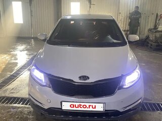 2016 Kia Rio III Рестайлинг, белый, 500000 рублей, вид 1