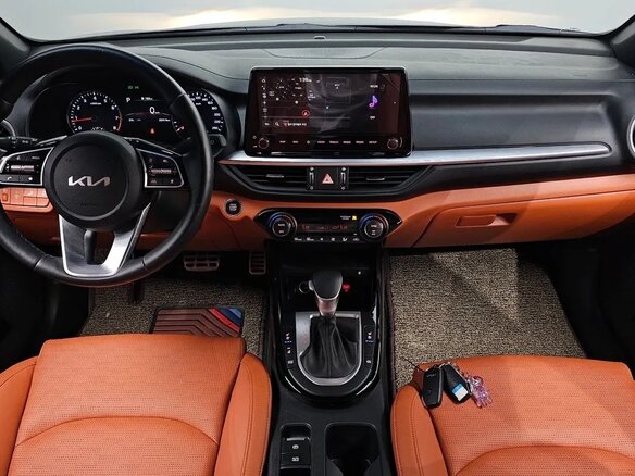 2023 Kia K3 II Рестайлинг, чёрный, 1670000 рублей - вид 9