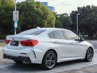 2022 BMW 1 серии 120i III (F52) Рестайлинг, белый, 1350000 рублей, вид 4
