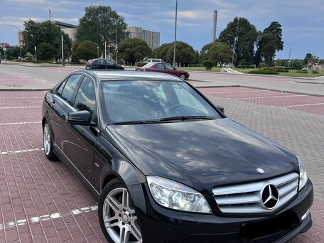 2010 Mercedes-Benz C-Класс 300 III (W204), чёрный, 2000000 рублей, вид 2