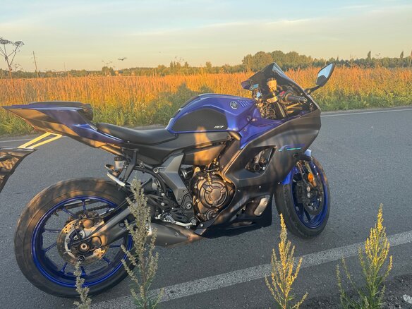 2023 Yamaha YZF-R7, синий, 900000 рублей - вид 13