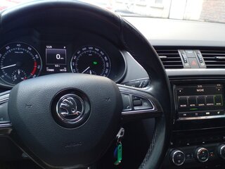 2015 Skoda Octavia Scout III (A7), белый, 1790000 рублей, вид 5