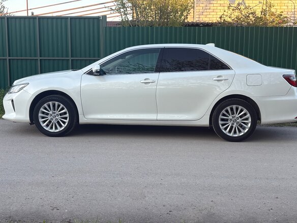 2016 Toyota Camry VII (XV50) Рестайлинг, белый, 2285000 рублей - вид 10