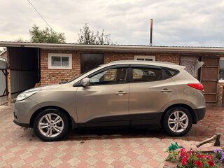 2010 Hyundai ix35 I, бежевый, 1050000 рублей, вид 4