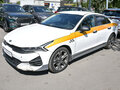 2021 Kia K5 III, жёлтый