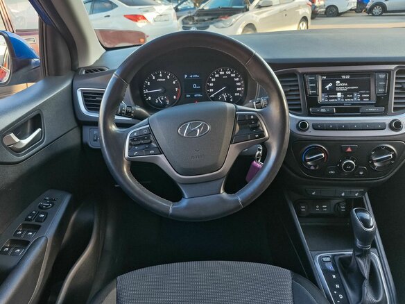 2017 Hyundai Solaris II, синий, 1489000 рублей - вид 11